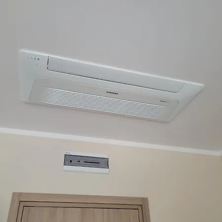 Eliasz أوسترونيه مورسكية