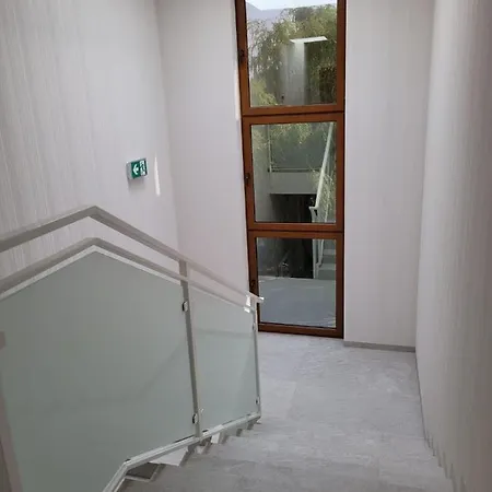 Eliasz أوسترونيه مورسكية