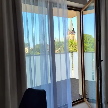 Eliasz アパート *